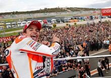 Marquez vince a Valencia, Rossi secondo. Anche nel mondiale