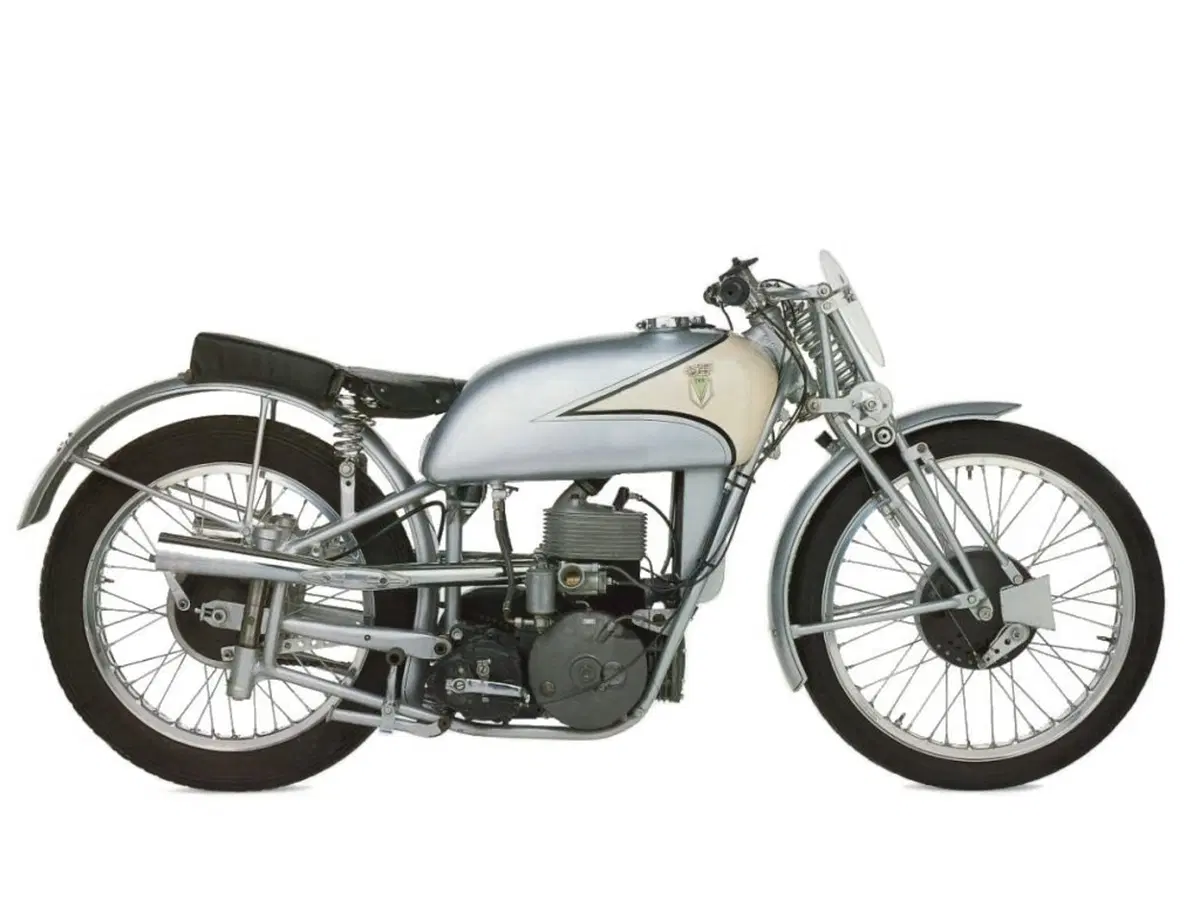 Le moto oltre il Muro di Berlino