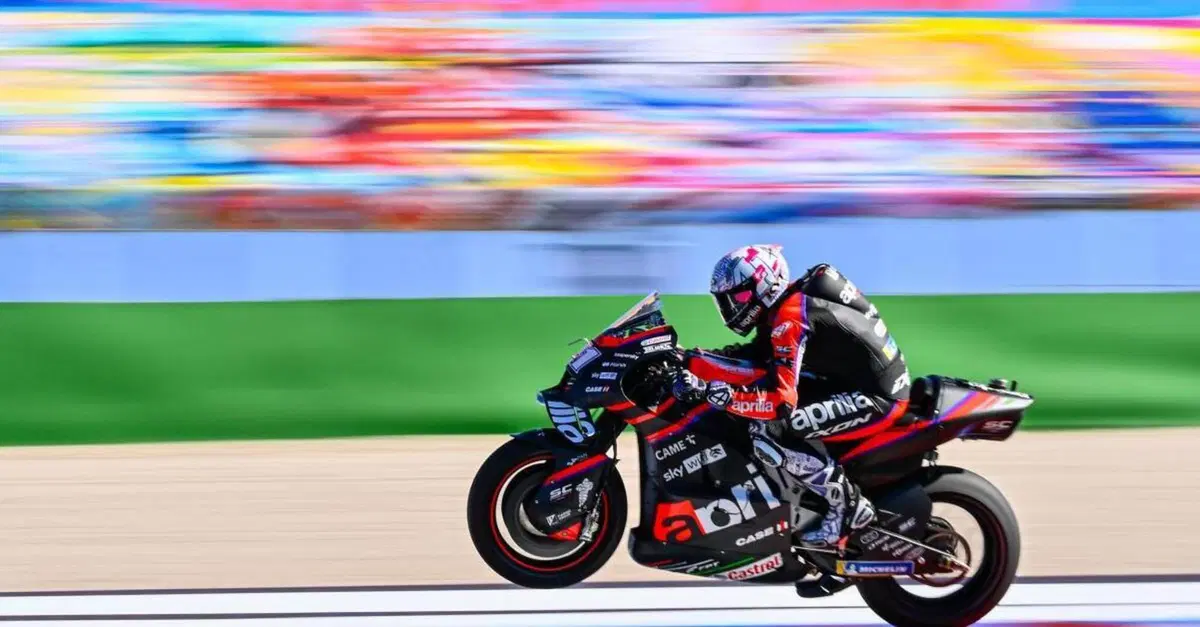 Aleix Espargaro: &ldquo;Che orgoglio correre con Aprilia&rdquo;