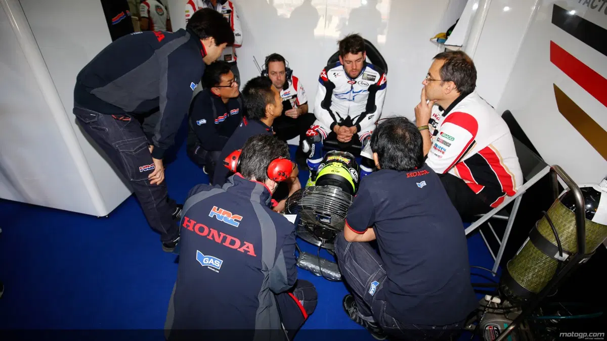 Test MotoGP a Valencia. Lorenzo è il più veloce del lunedì (4)