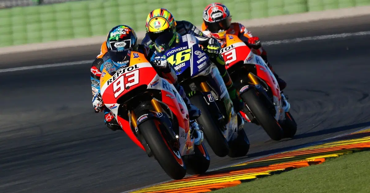 Test MotoGP a Valencia. Tanti debutti. Lorenzo &egrave; il pi&ugrave; veloce