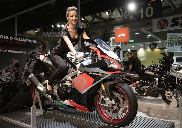 Aprilia RSV4 RR e Tuono V4 1100, video EICMA