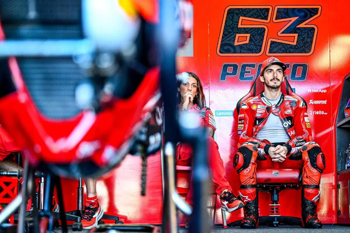 MotoGP 2022. GP di Aragon. Abiti strani, saponette consumate, facce felici, tristi e altri scatti da Aragon [GALLERY] (50)