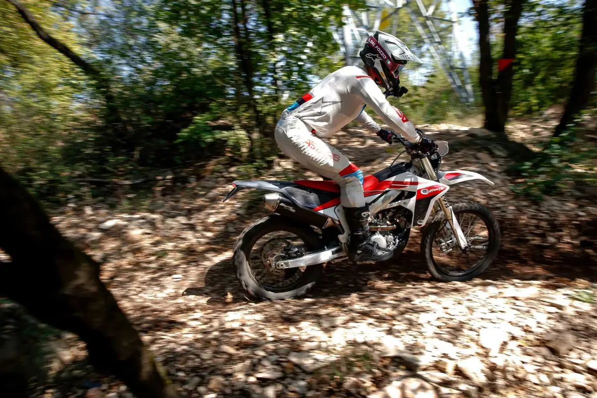 Fantic Cross/Enduro 2023 PROVA ANTEPRIMA: vi diciamo come va tutta la gamma (13)