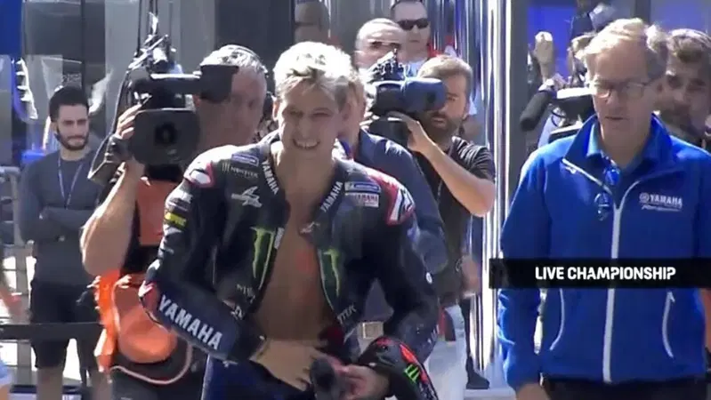 MotoGP 2022. GP di Aragon. Nell'incidente tuta aperta per Fabio Quartararo. Alpinestars: "La stiamo analizzando" 