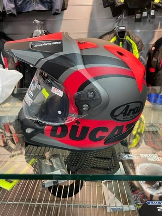 Casco Arai Tour-X4 Ducati (3)