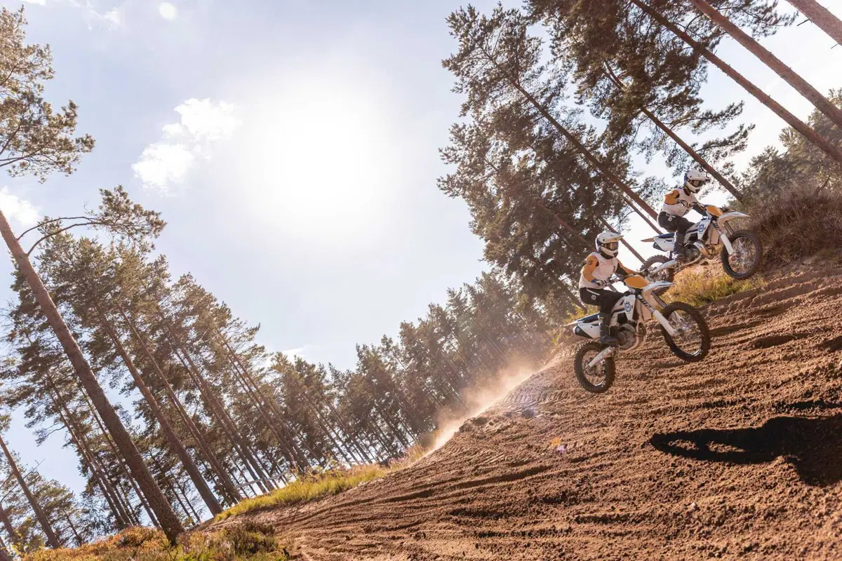 Husqvarna lancia i modelli off road Heritage. Perché le vittorie vanno ricordate (13)