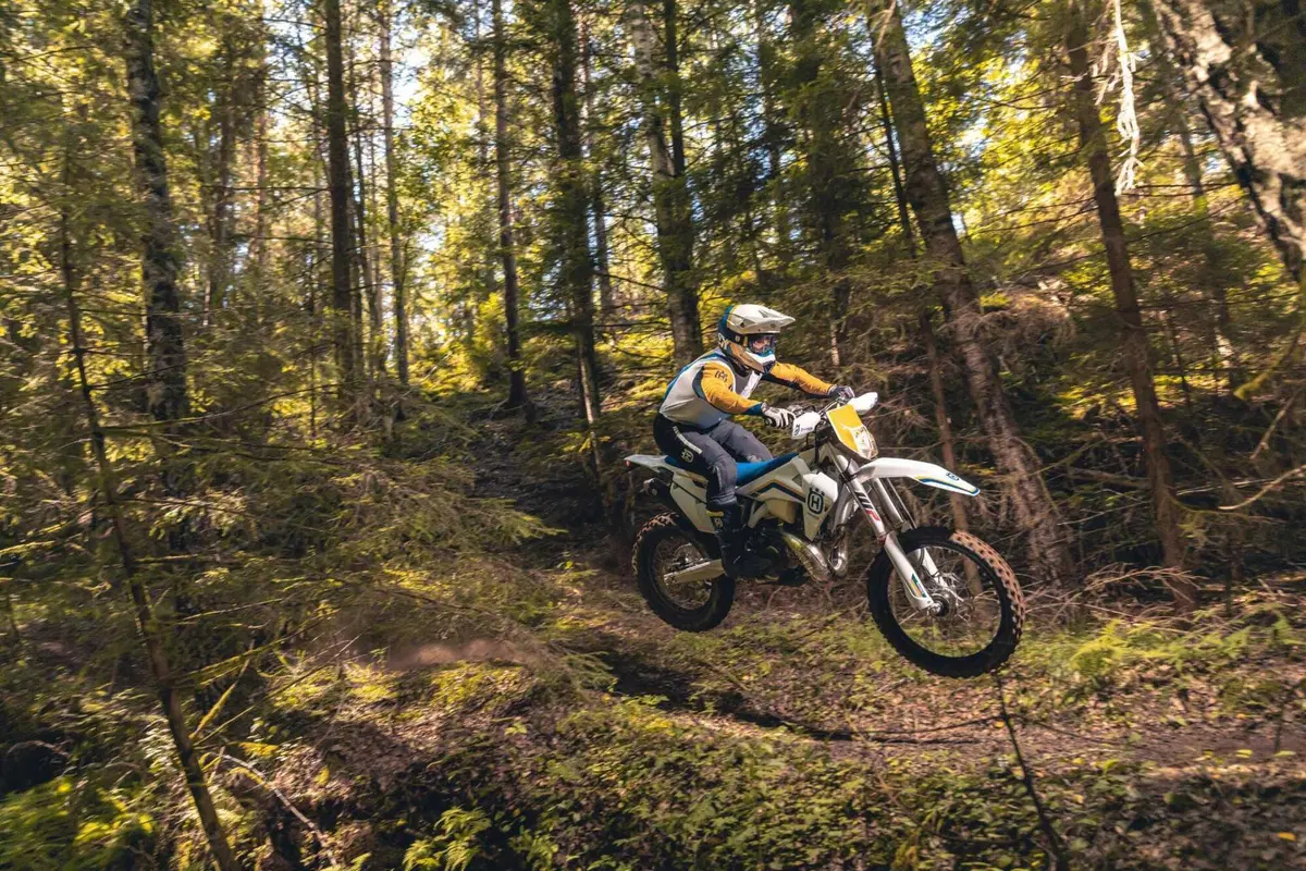 Husqvarna lancia i modelli off road Heritage. Perché le vittorie vanno ricordate (18)
