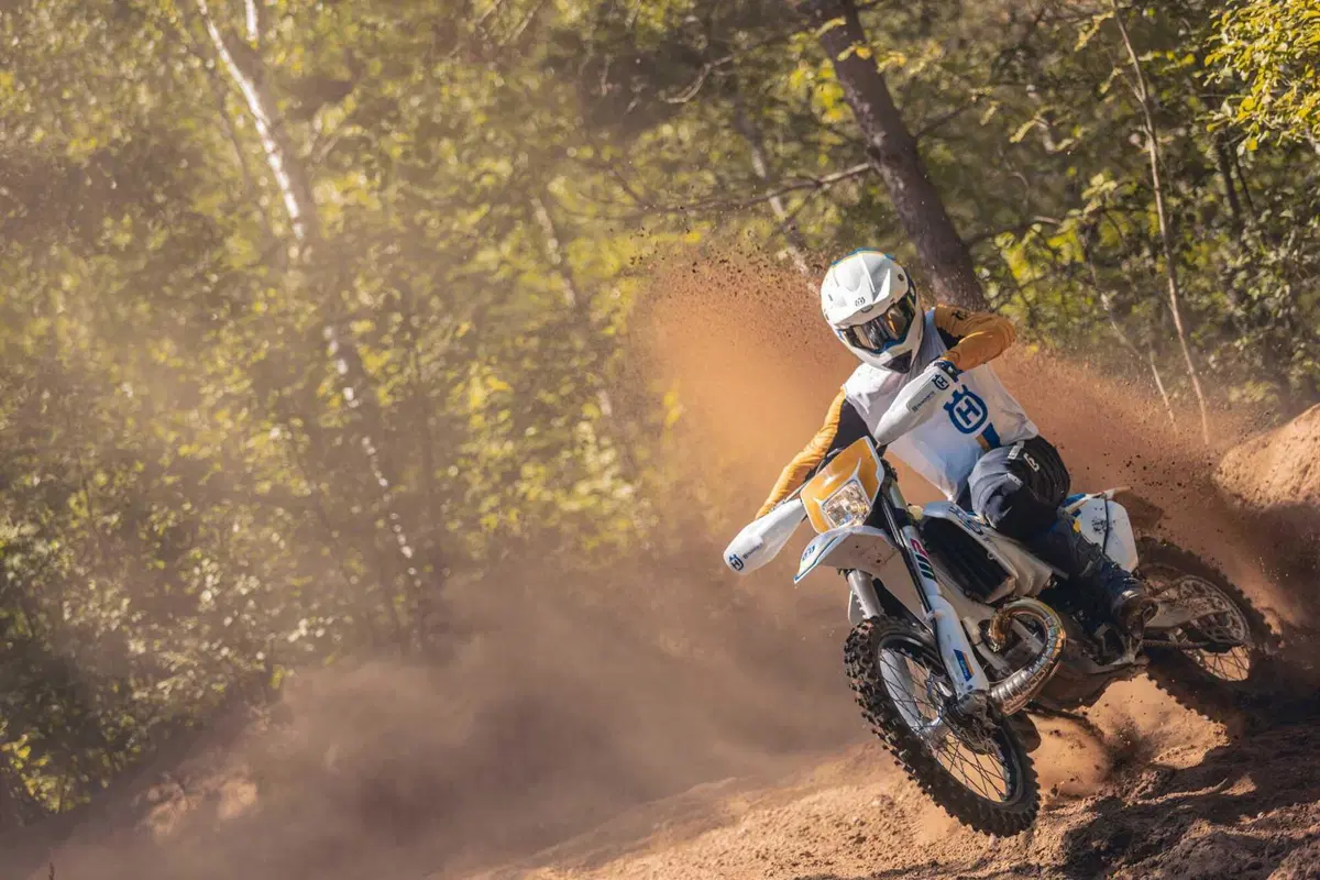 Husqvarna lancia i modelli off road Heritage. Perché le vittorie vanno ricordate (20)