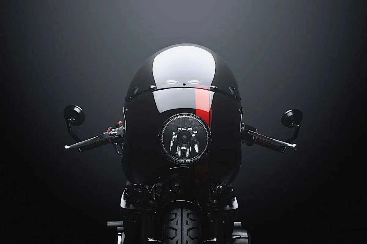 “La Poderosa”, in questo caso una Honda CB 750 ben trasformata (2)