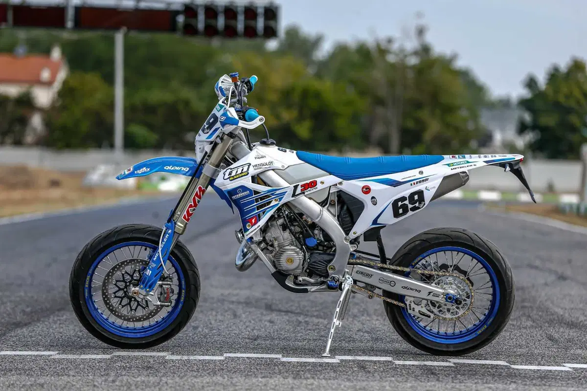 TM 125 SMR Fi 2T TEST: in pista con Kevin Vandi sulla 450 SMX ufficiale (2)