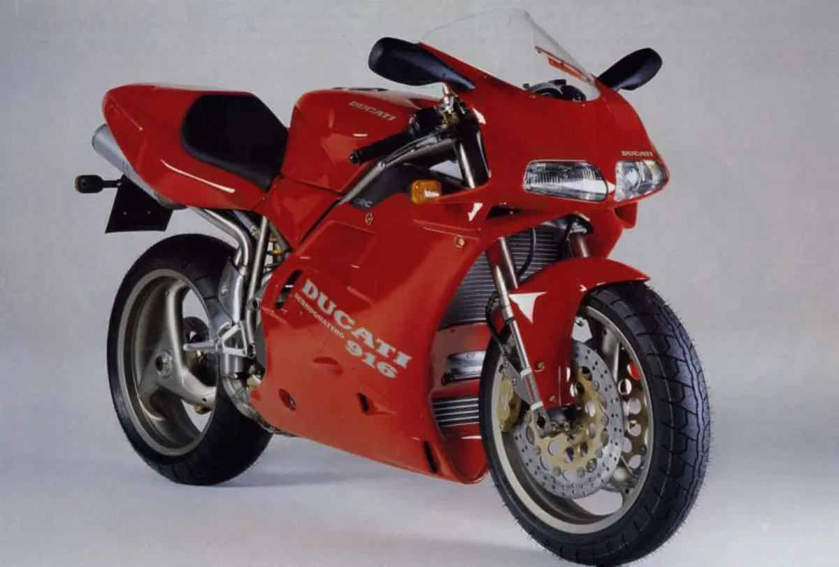 Le Belle d'Epoca di Moto.it: Ducati 916, il capolavoro di Tamburini (11)
