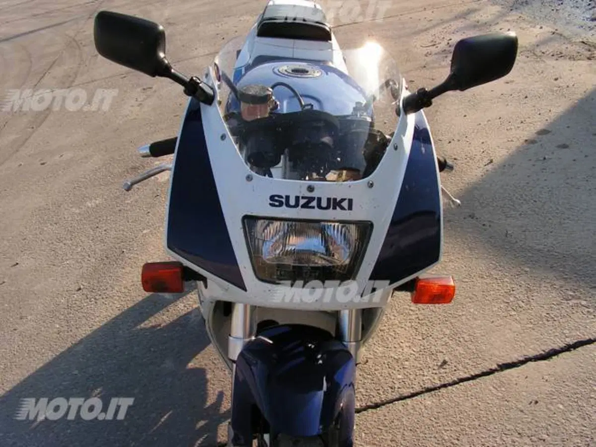 Le Belle e possibili di Moto.it: Suzuki RGV 250 (3)