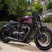 La Triumph Graphic Bobber, interpretata da FCR Original, diventa sportiva