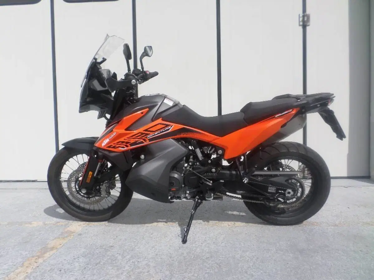 KTM 890 Adventure (2022) (4)