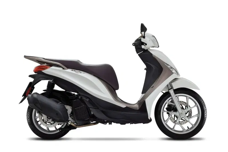 Piaggio Medley 200 (2025 - 26) (2)