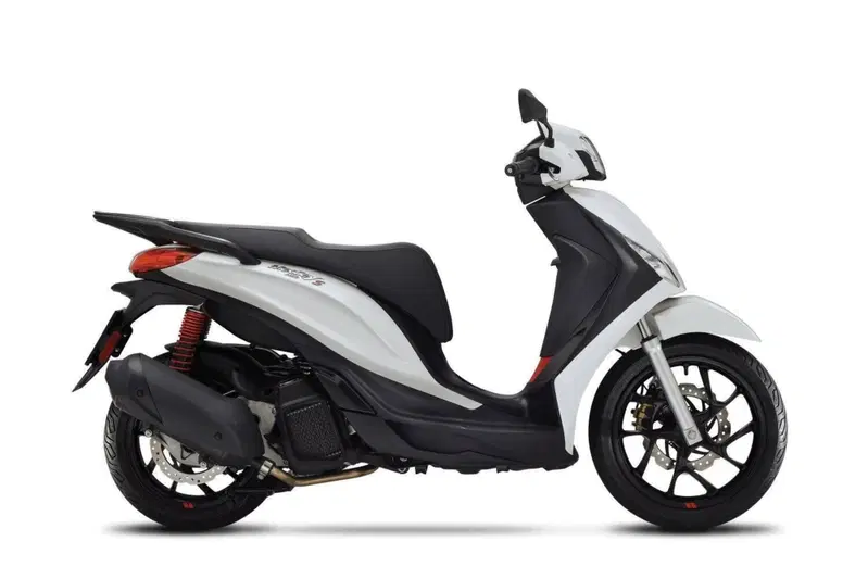 Piaggio Medley 200 (2025 - 26) (4)