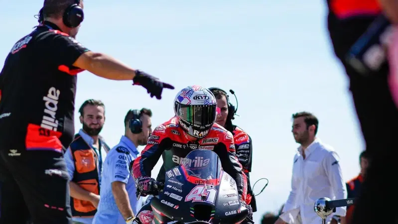 MotoGP 2022. GP del Giappone a Motegi. Aleix Espargaro: "Errore umano sulla mia Aprilia", ecco cosa &egrave; successo [VIDEO]