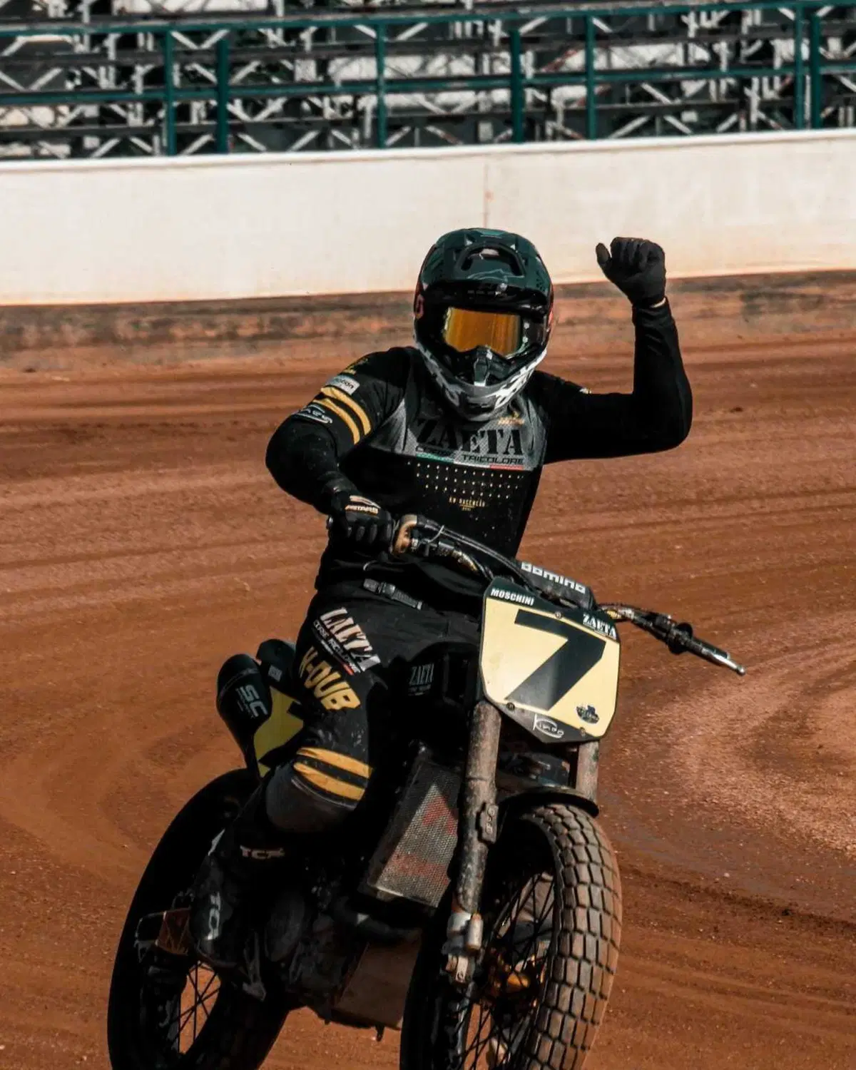 Zaeta, quella dell'Ing., vince con Moschini nel Flat track (3)