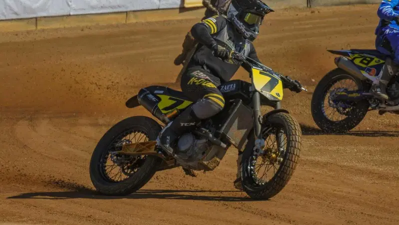 Zaeta, quella dell'Ing., vince con Moschini nel Flat track