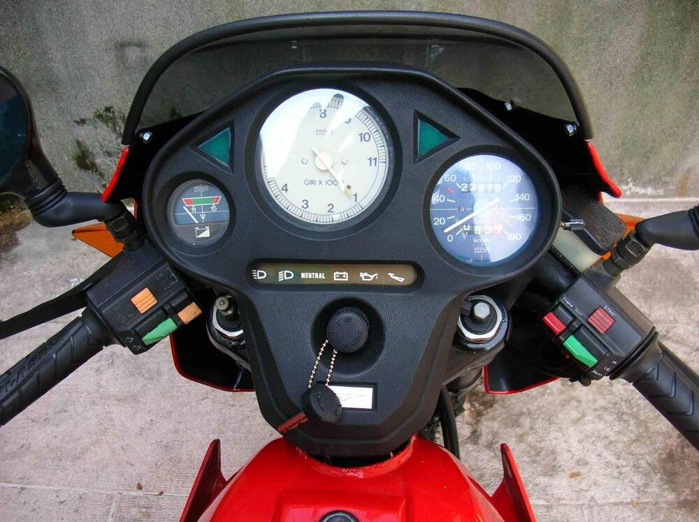 Moto Guzzi V 35 IMOLA II (4)