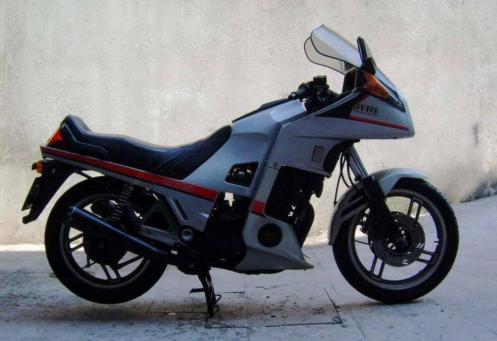 Yamaha XJ 650 TURBO (2)