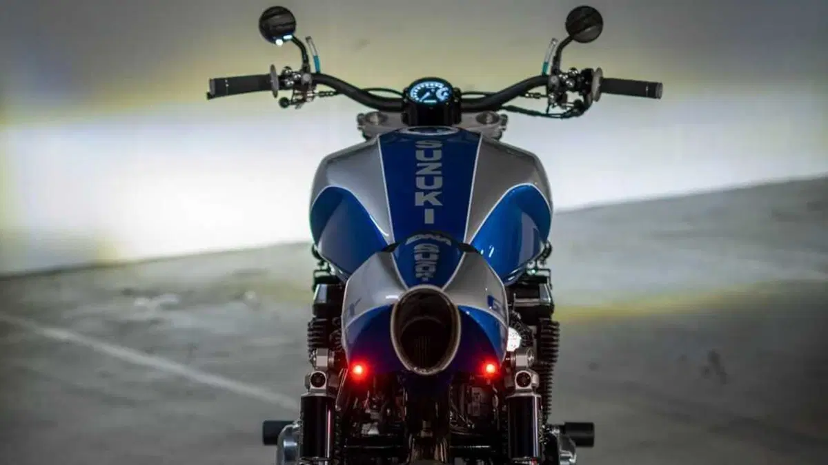 Suzuki GSX1400. Così è diventata Racer (10)