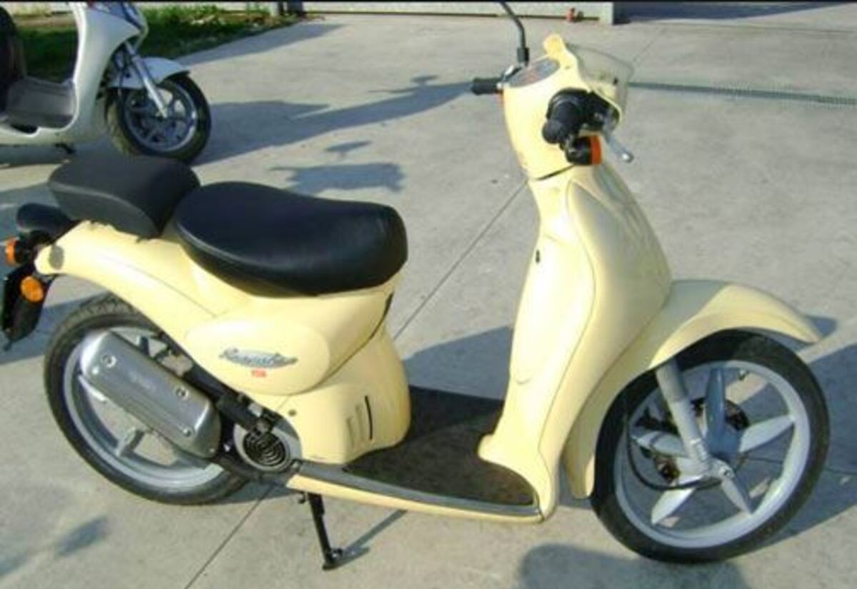 Aprilia Scarabeo 50 2T Classic Prezzo, Scheda tecnica e Foto