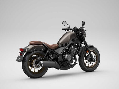 Nuove colorazioni per la Honda Rebel CMX500 adatta a chi ha la A2 (3)