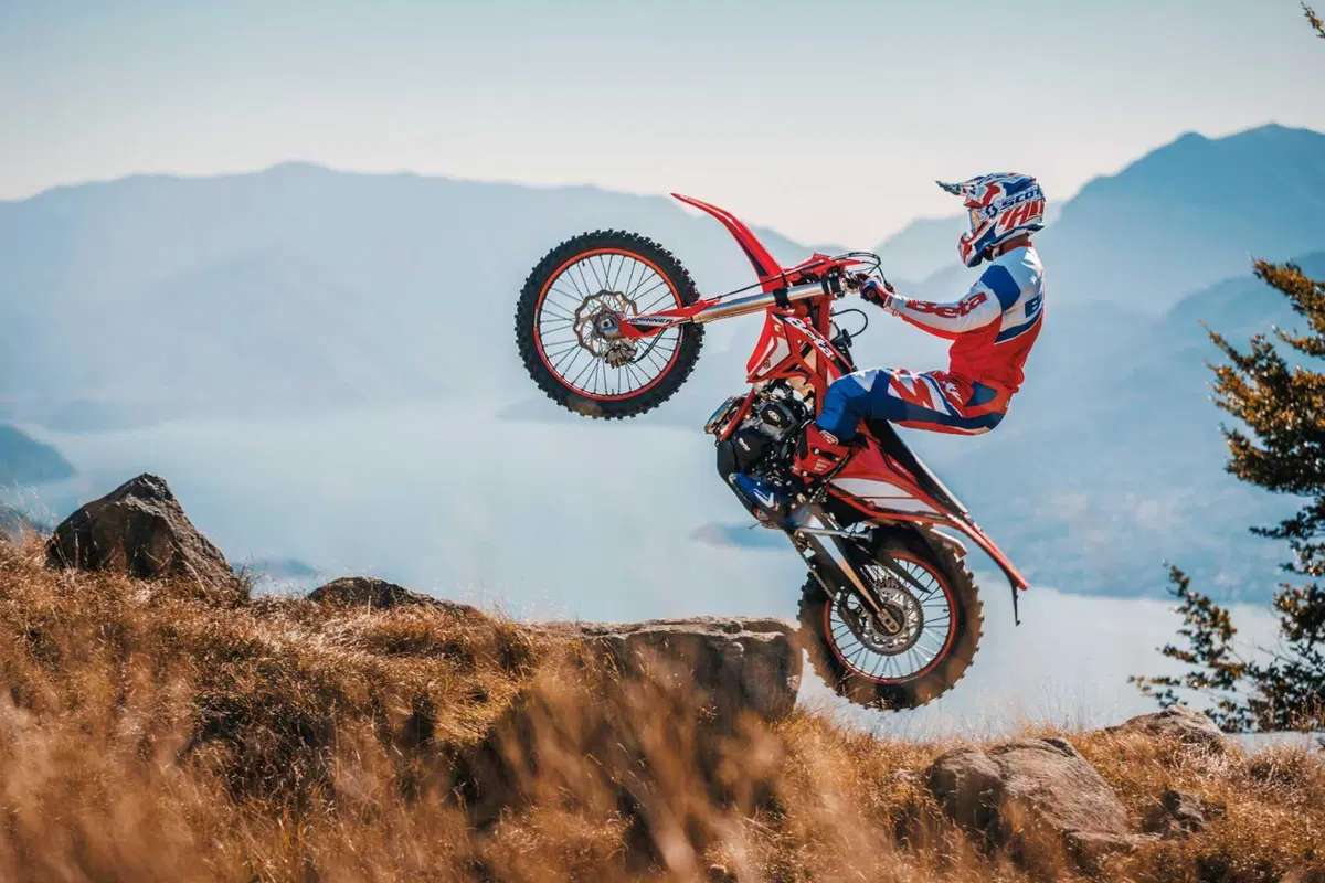 Beta presenta la Xtrainer, 250 e 300, del 2023. Con diverse novità (16)