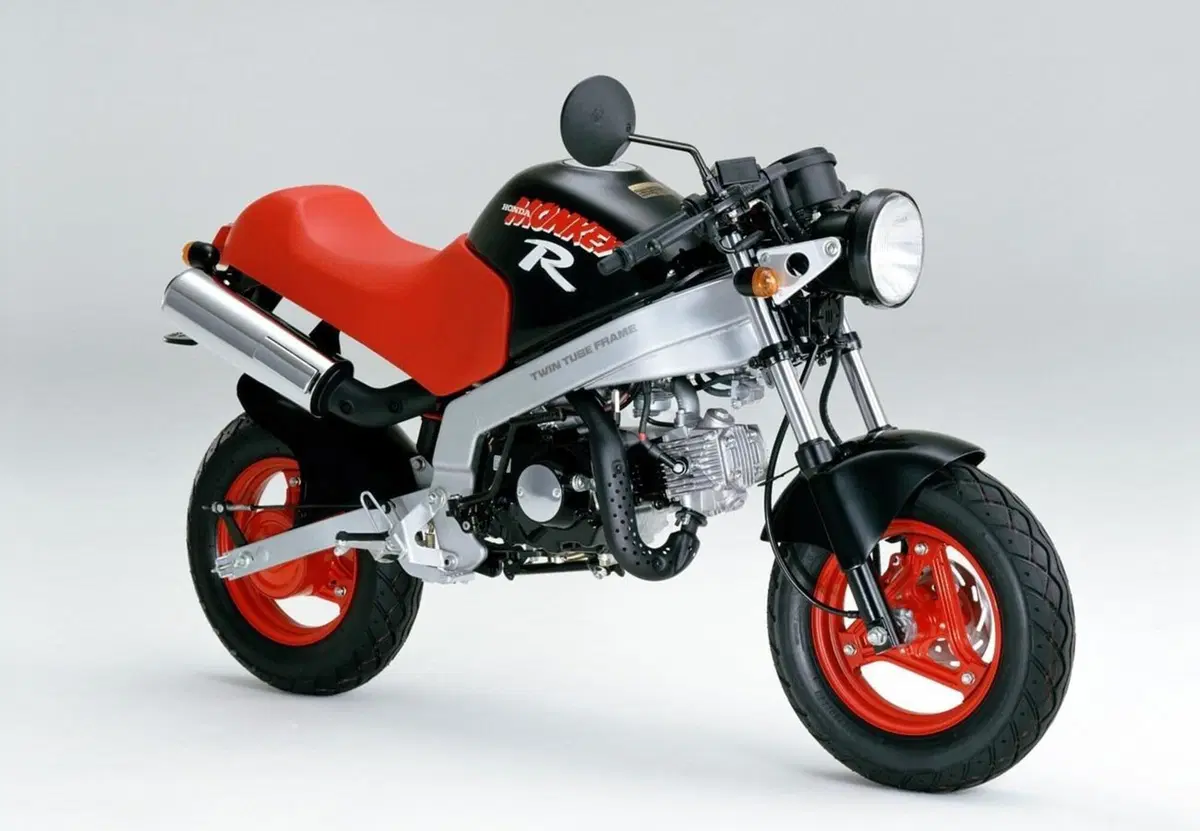 Honda Monkey 125 edizione 2023. Ha più di 60 anni ma non li dimostra (20)