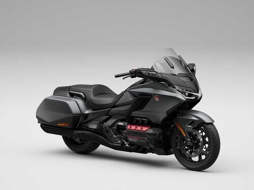 Le Honda Gold Wing 1800, con l'esclusivo Airbag, si aggiornano per il 2023