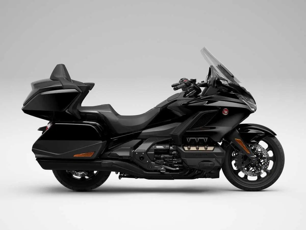 Le Honda Gold Wing 1800, con l'esclusivo Airbag, si aggiornano per il 2023 (11)