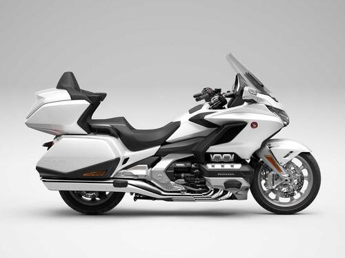 Le Honda Gold Wing 1800, con l'esclusivo Airbag, si aggiornano per il 2023 (9)