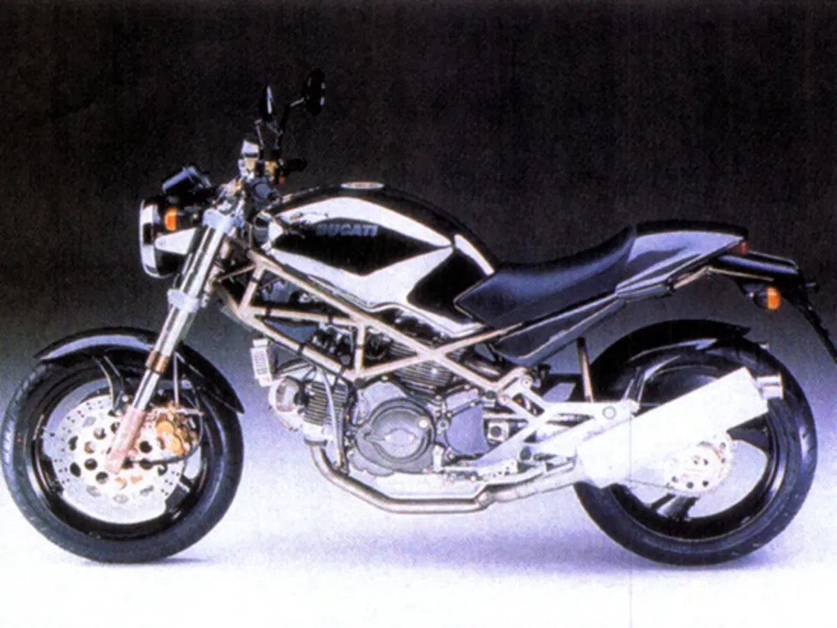 Ducati Monster 900 Cromo I.E. (1999 - 02)