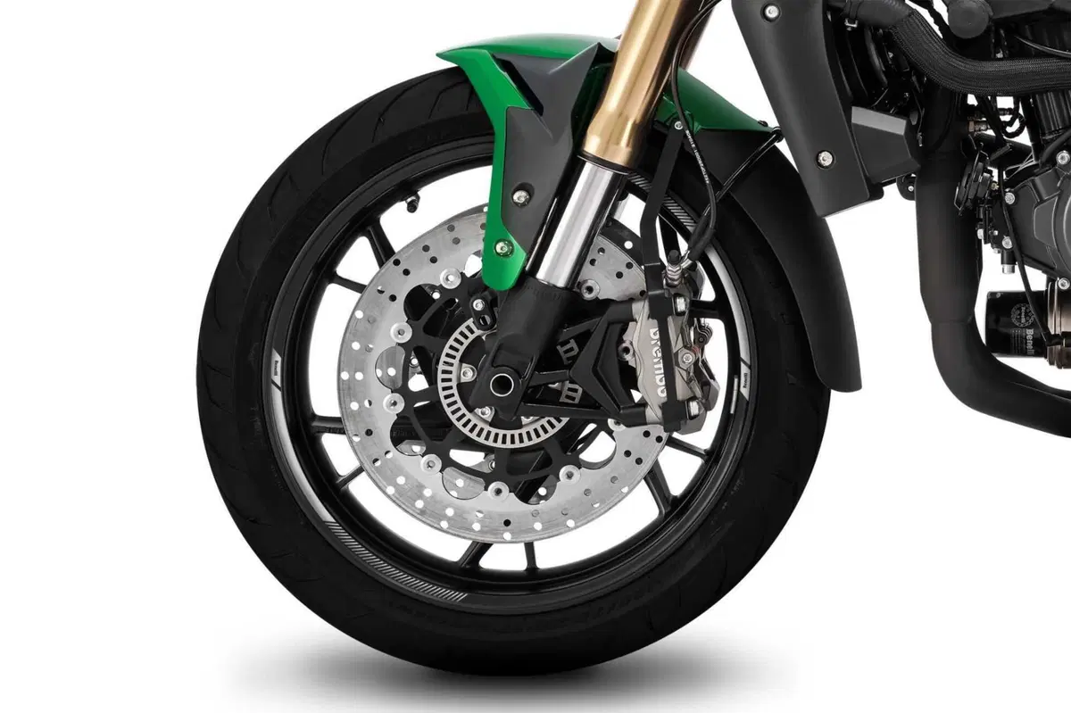 Benelli 752S. Ecco come si rifà il look per il 2023 [GALLERY] (8)