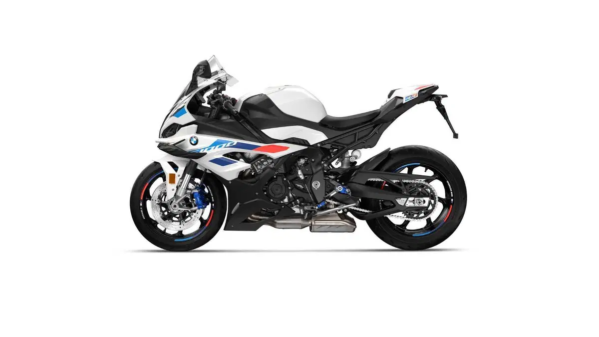 Evoluzione 2023 per la BMW S1000RR. Ecco le novità (4)