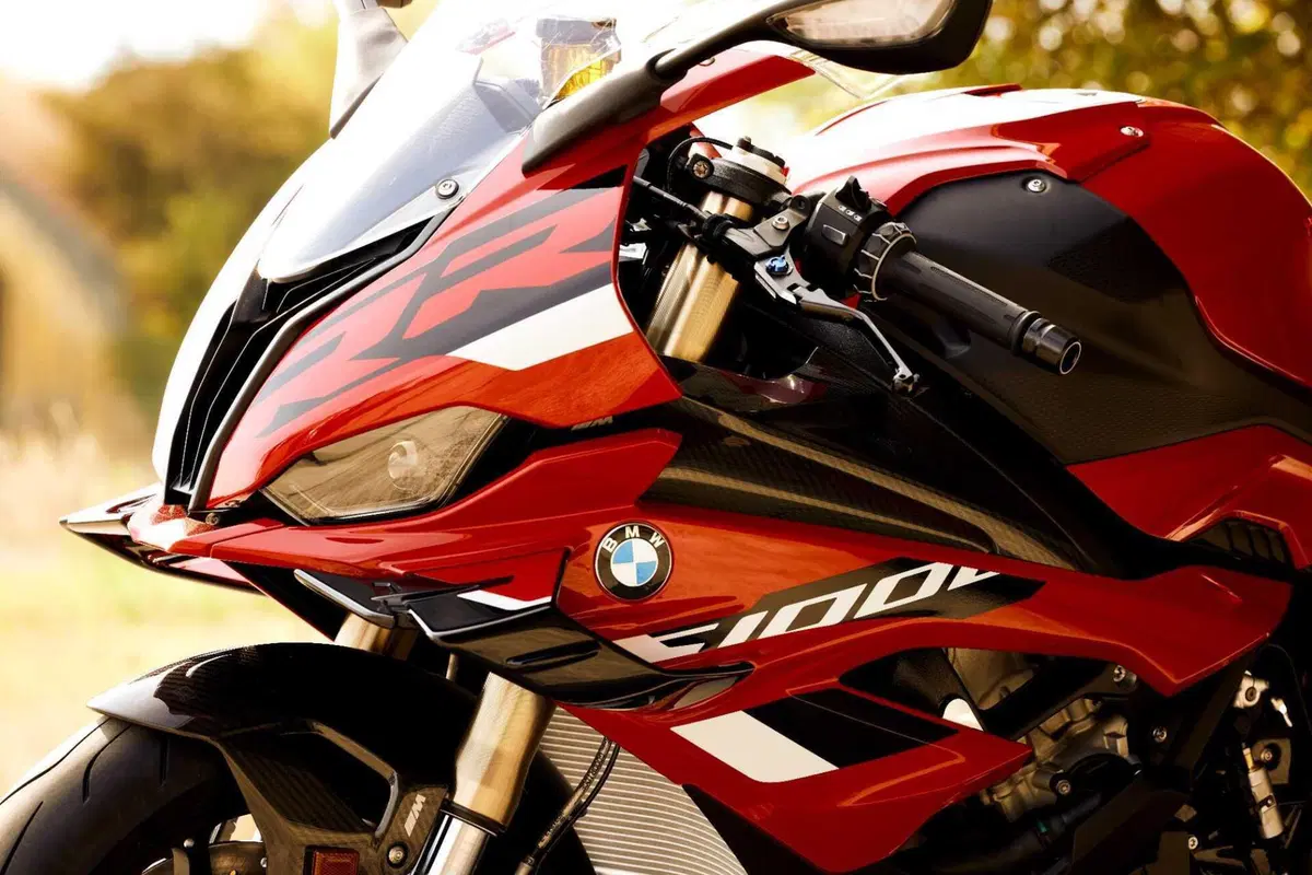 Evoluzione 2023 per la BMW S1000RR. Ecco le novità (27)
