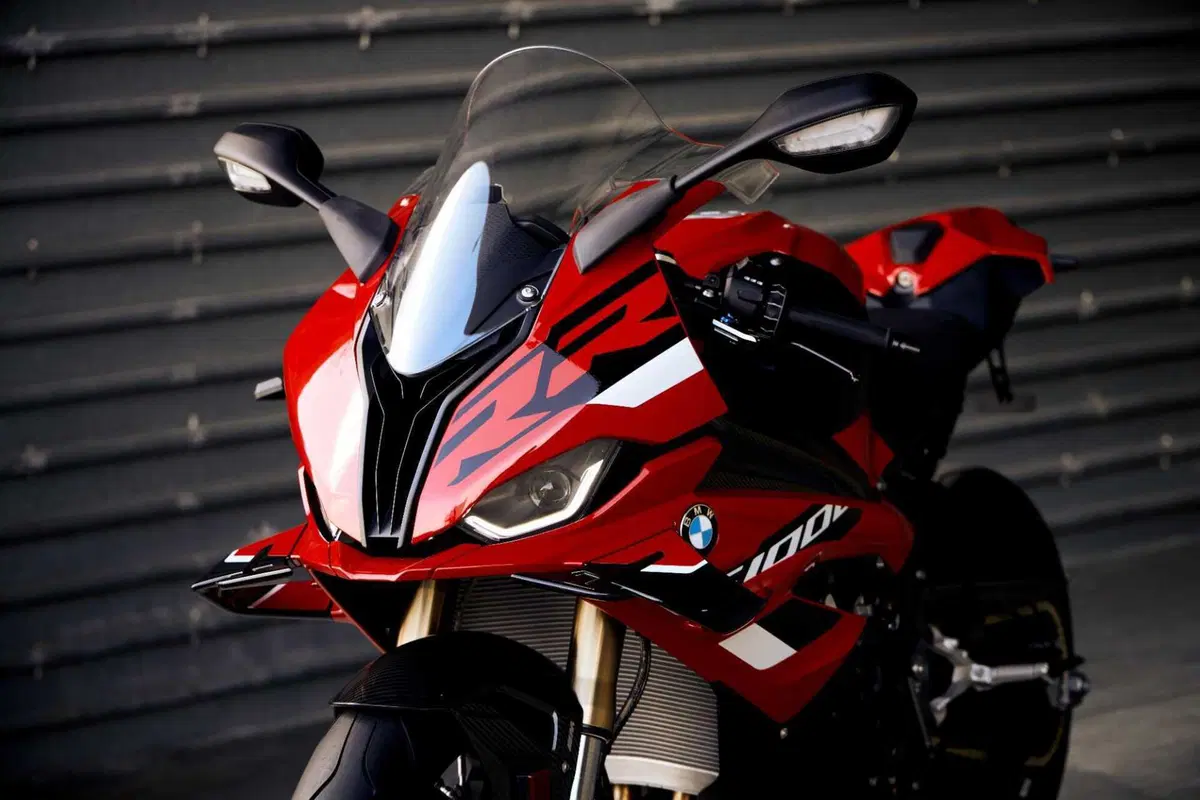 Evoluzione 2023 per la BMW S1000RR. Ecco le novità (30)