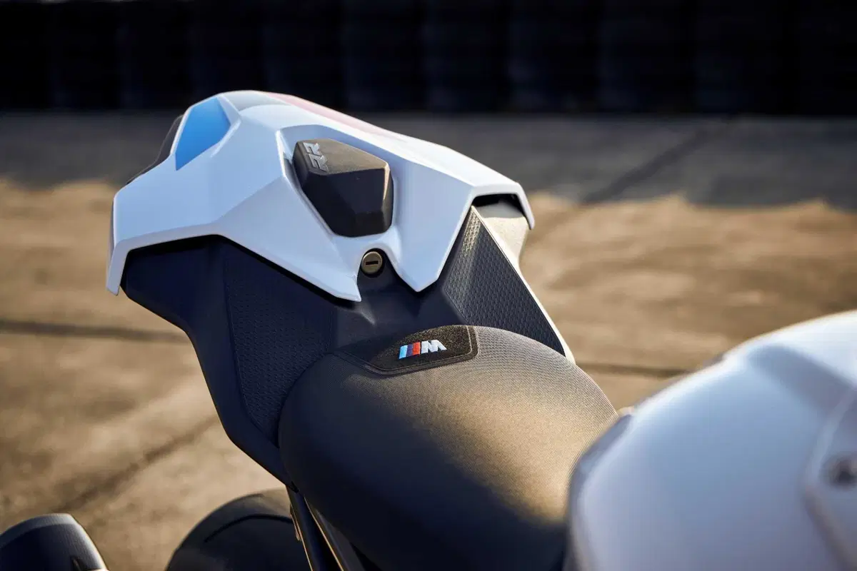 Evoluzione 2023 per la BMW S1000RR. Ecco le novità (35)