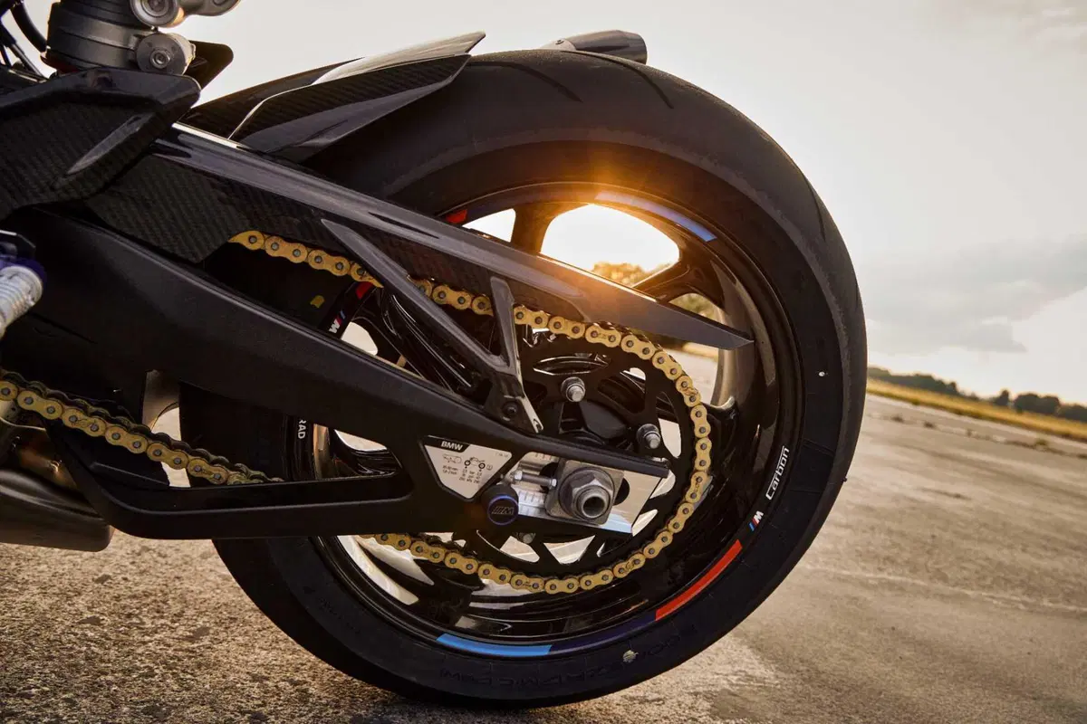 Evoluzione 2023 per la BMW S1000RR. Ecco le novità (37)