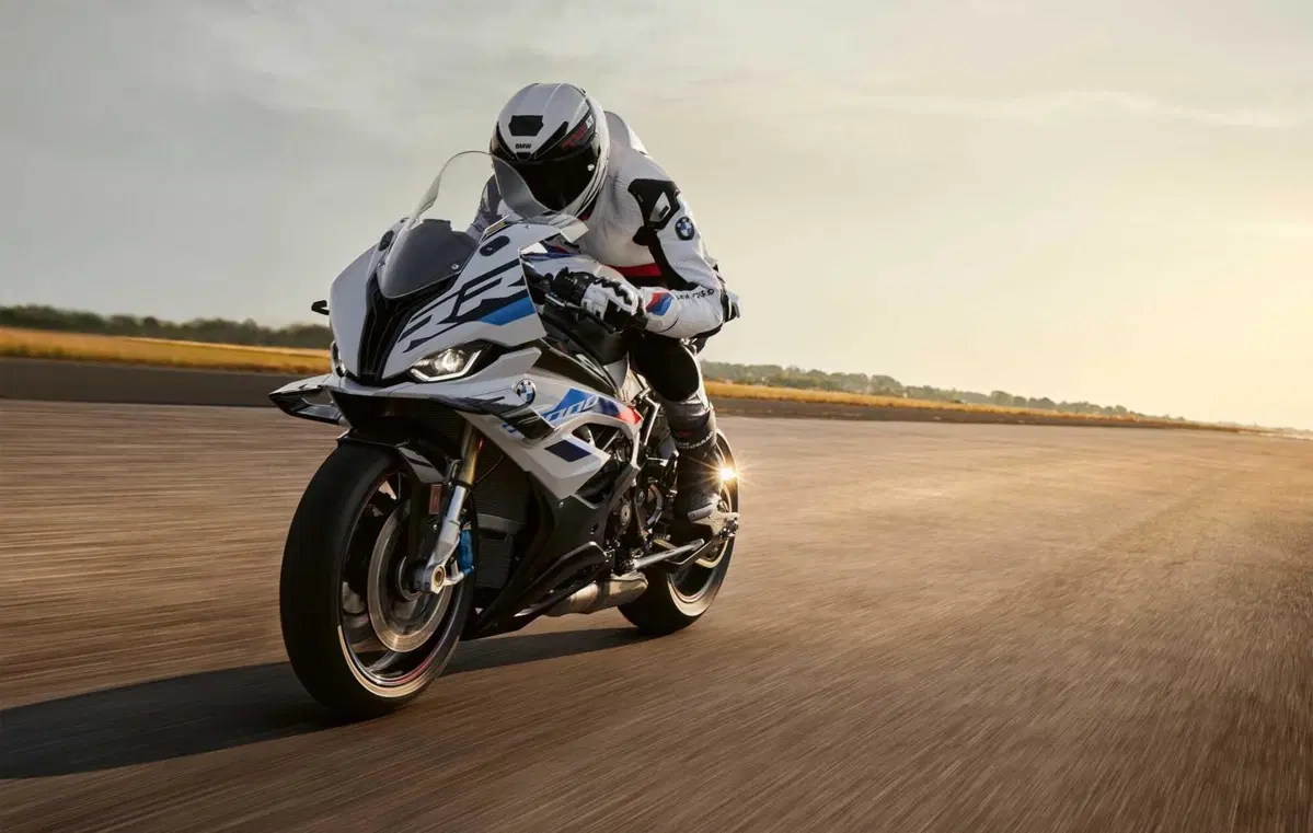Evoluzione 2023 per la BMW S1000RR. Ecco le novità (41)