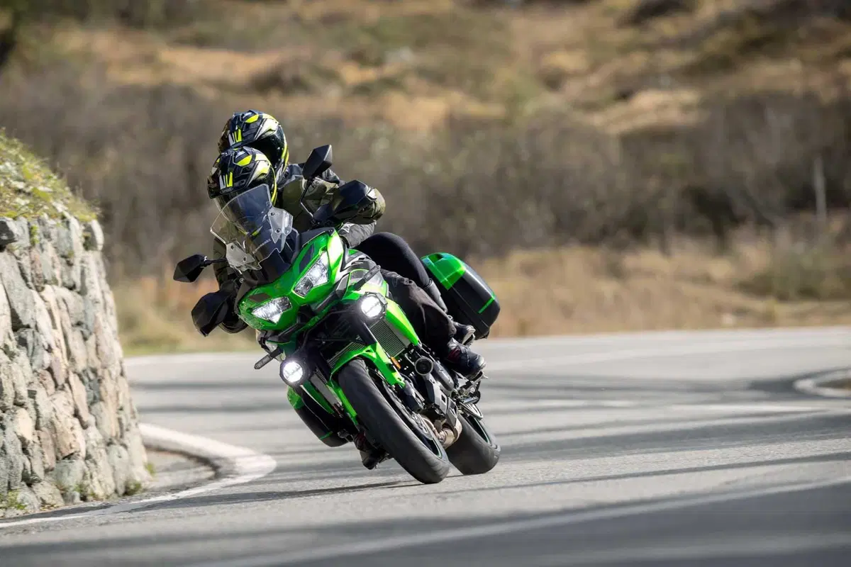 Kawasaki Versys 1000 e Versys 650: sono 13 le varianti del m.y. 2023 (17)