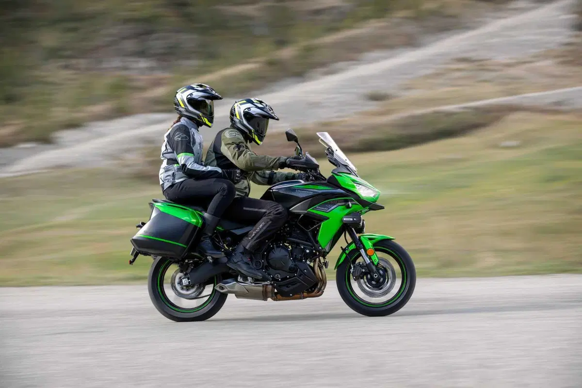 Kawasaki Versys 1000 e Versys 650: sono 13 le varianti del m.y. 2023 (27)