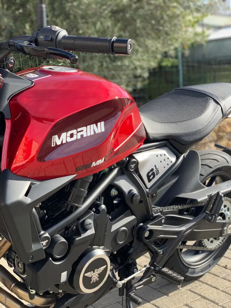 Moto Morini SEIEMMEZZO STR (2022 - 26) (4)