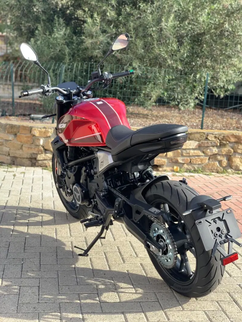 Moto Morini SEIEMMEZZO STR (2022 - 26) (5)