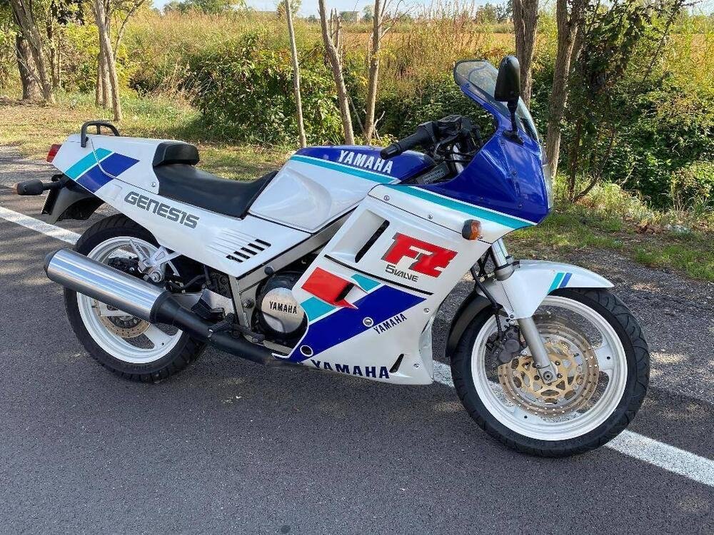 Yamaha FZ 750  (2)