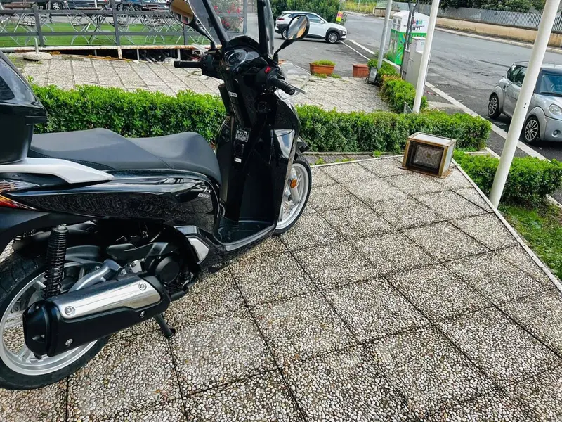 Honda SH 300 i ABS (2016 - 20) (11)