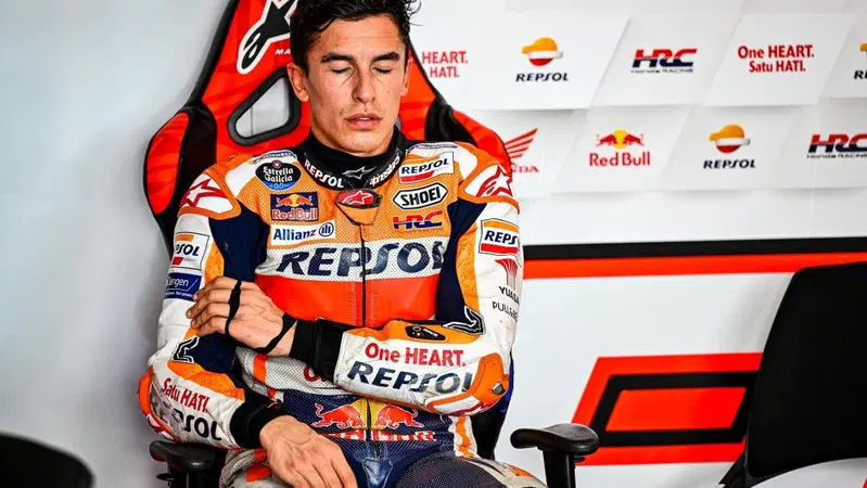 MotoGP 2022. GP della Thailandia. Marc Marquez: "Stamani mi sono svegliato con dolore al braccio"