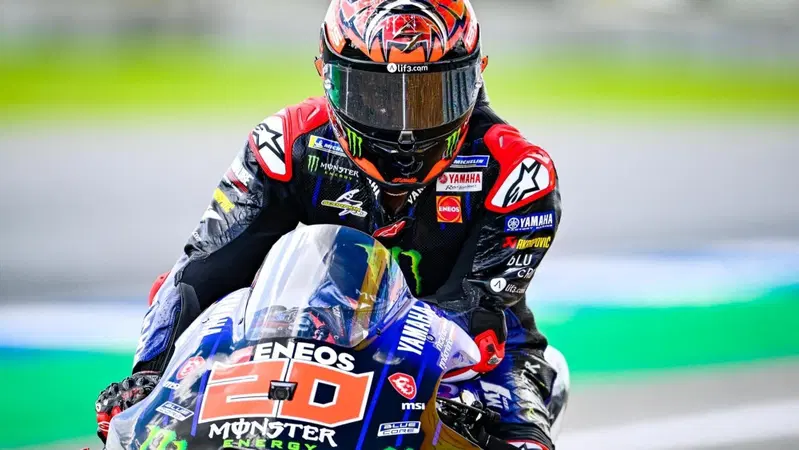 MotoGP 2022. GP della Thailandia. Fabio Quartararo non parla con la stampa: "Jack Miller mi ha spinto largo e da l&igrave; tutto &egrave; peggiorato"